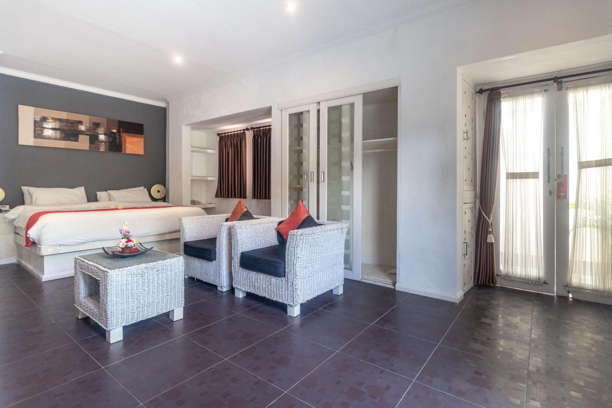 Aleesha Villas And Suites Sanur  Exterior photo