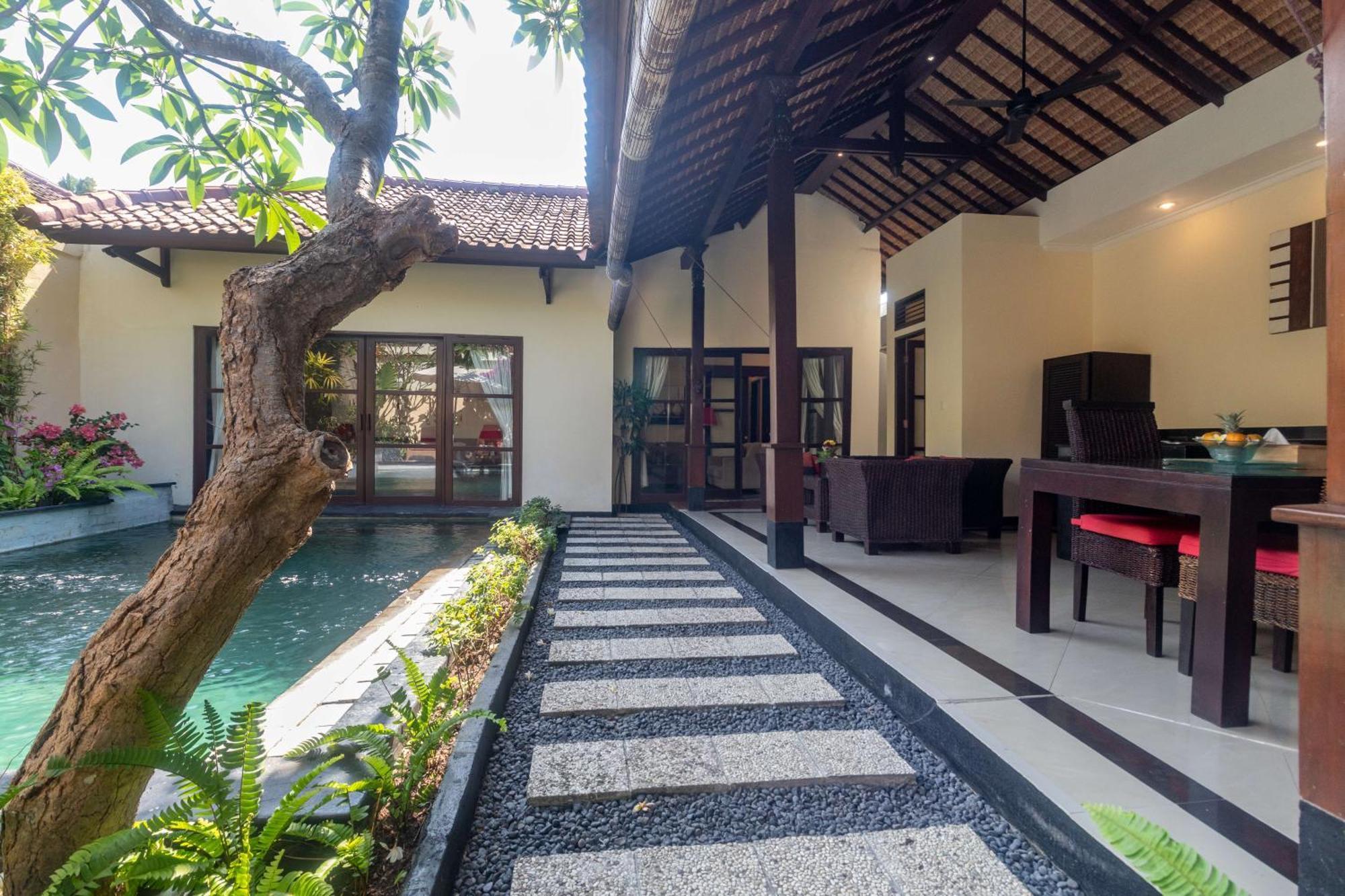 Aleesha Villas And Suites Sanur  Exterior photo