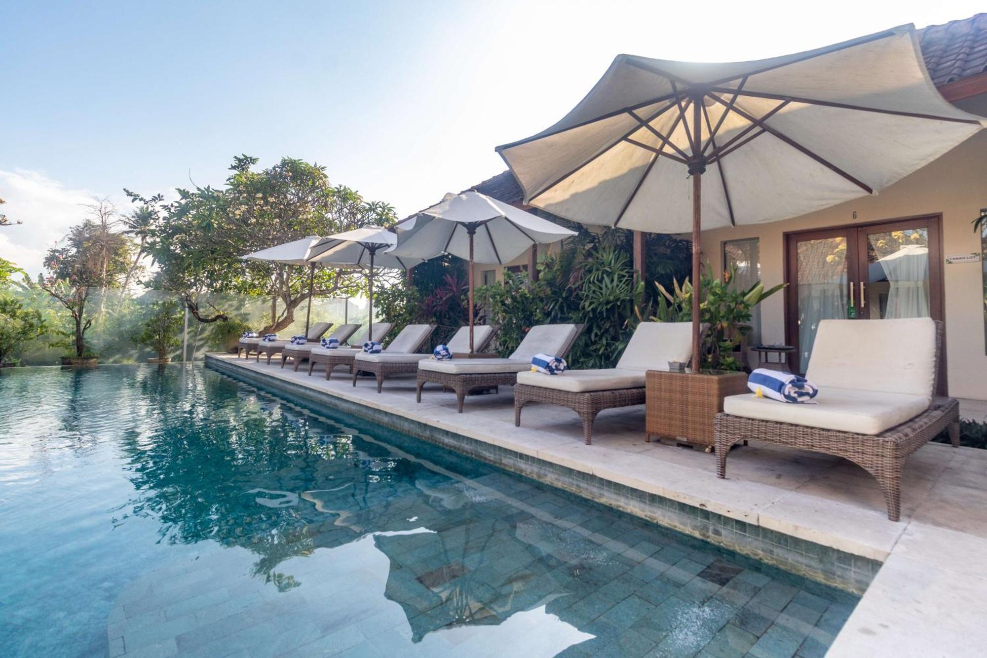 Aleesha Villas And Suites Sanur  Exterior photo
