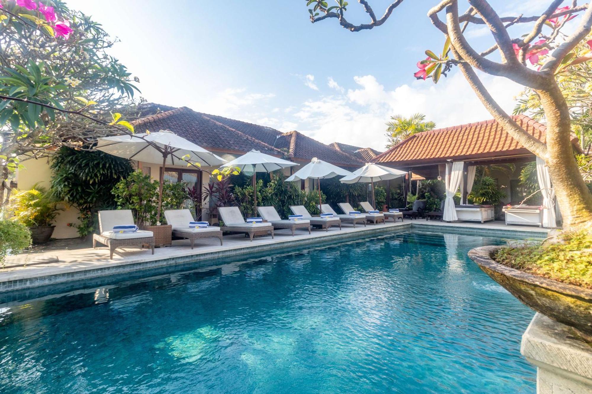 Aleesha Villas And Suites Sanur  Exterior photo